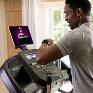 Horizon 7.0 AT Treadmill - Image 10